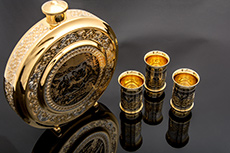 Набор подарочный «Охотники на привале» (большая фляжка и стопки)