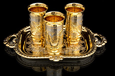 Набор подарочный: 3 стопки и тарель