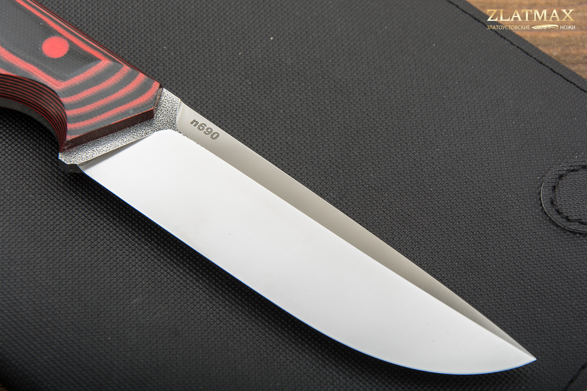 Нож Егерь (N690, Накладки микарта черно-красная)