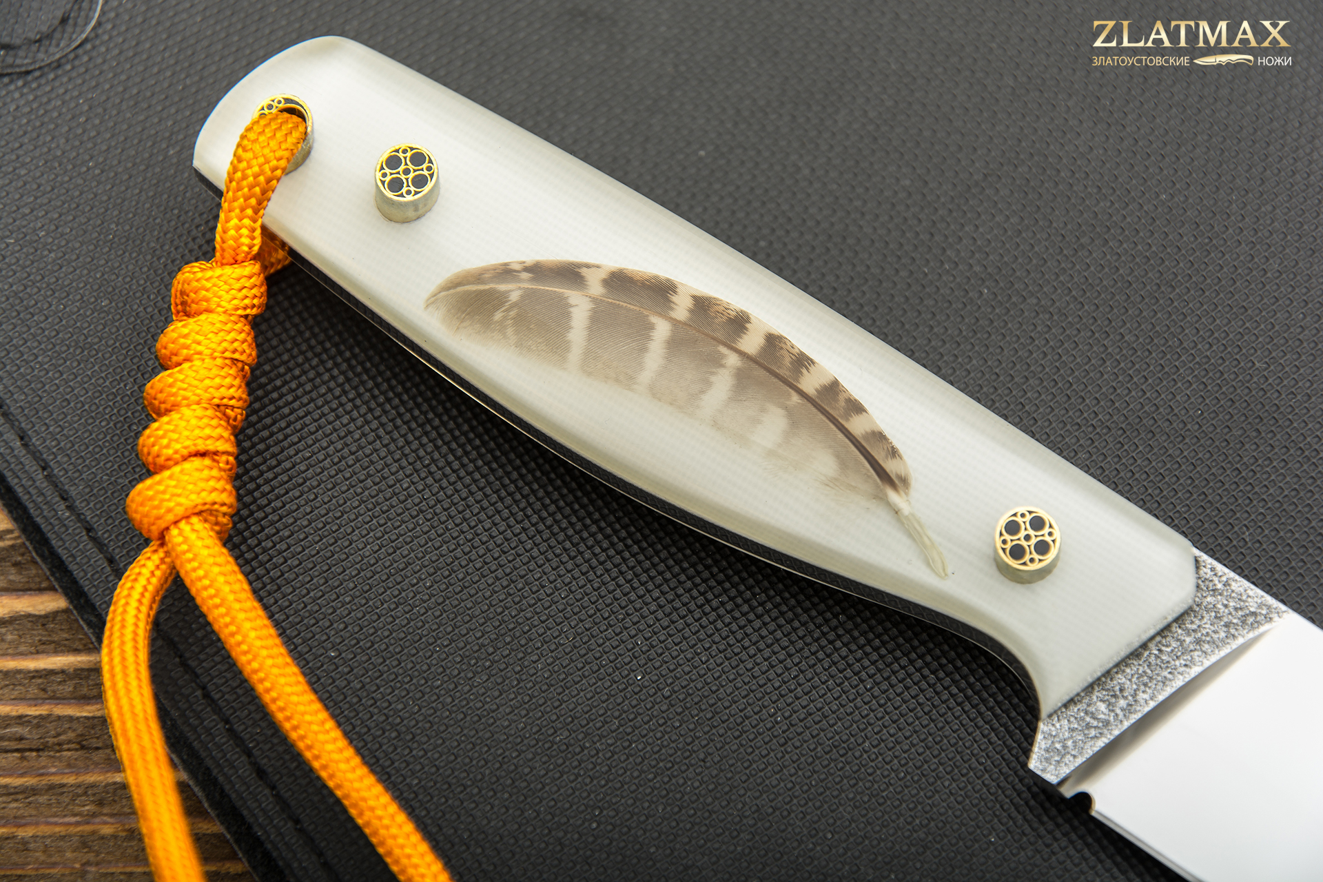 Нож Ривер М с формованными ножнами (N690, Накладки композит «Перо», Полировка клинка)
