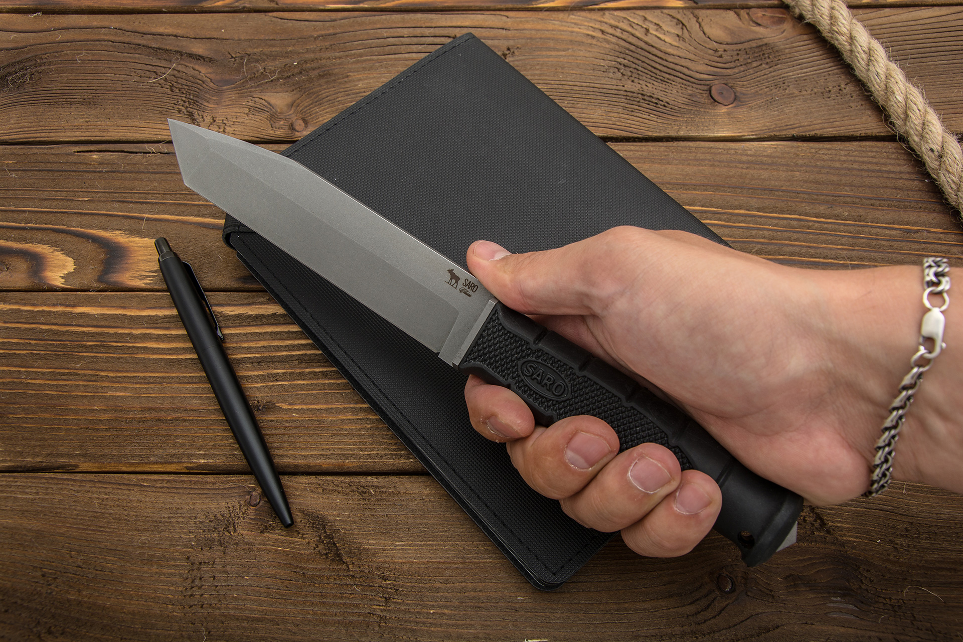 Нож Хантер танто (AUS6, Резина, Металлический, Обработка клинка Stonewash)