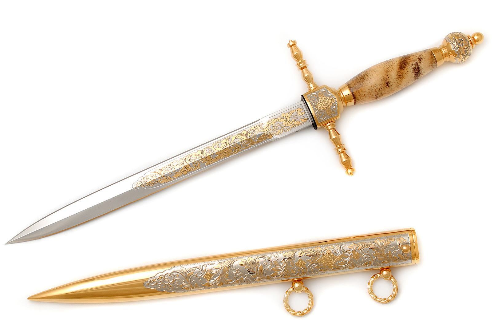 Кортик офицерский украшенный