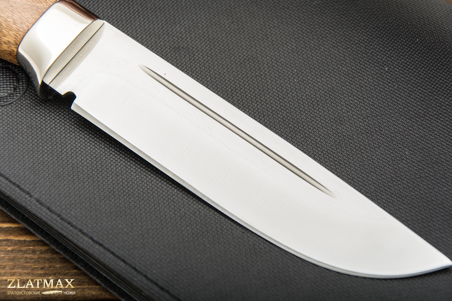 Нож Барсук (100Х13М, Орех, Металлический)